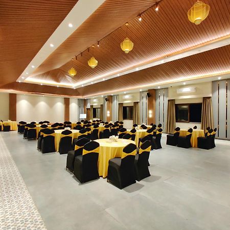 Mastiff Grand La Villae Lonavala Exterior photo